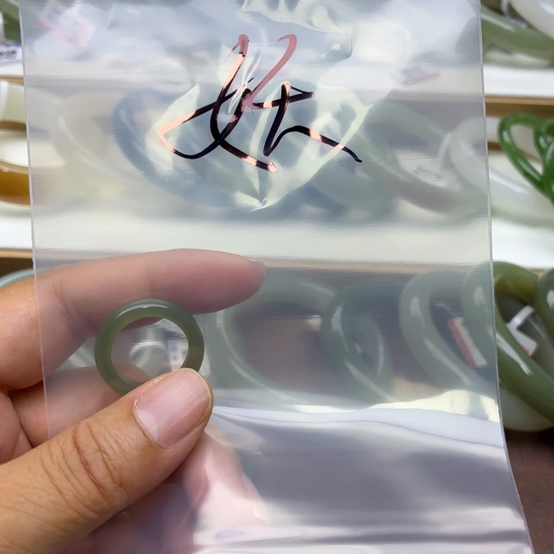 妖***怪和田玉未镶嵌颈饰