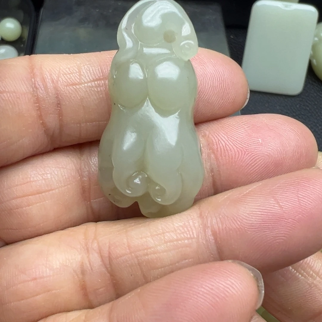 和田玉（糖玉）未镶嵌吊坠(不含链)