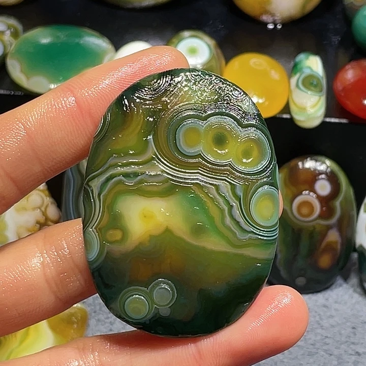 玛瑙/玉髓未镶嵌珠宝奇石