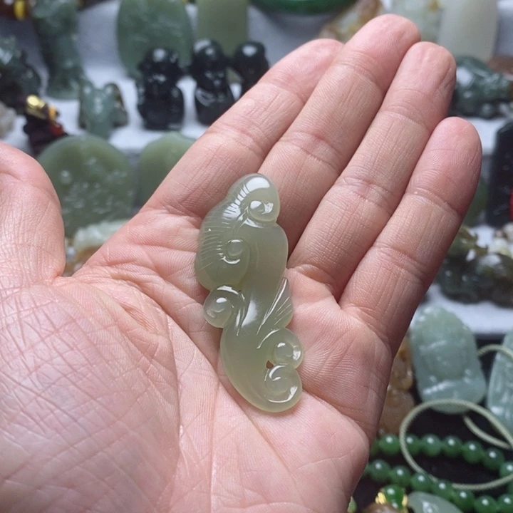 和田玉吊坠未镶嵌