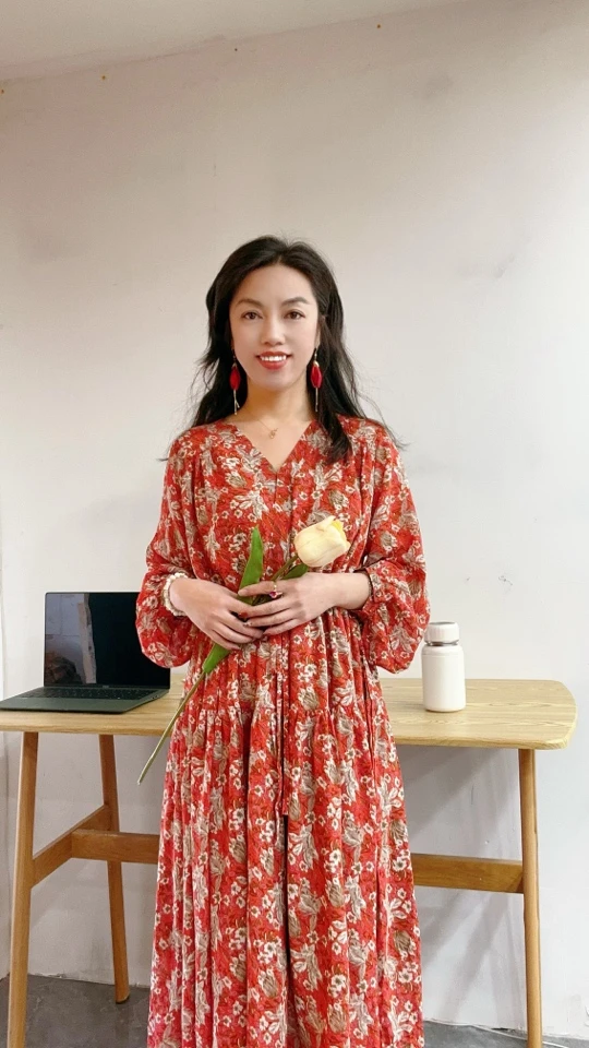 时尚气质简约大气女士碎花连衣裙