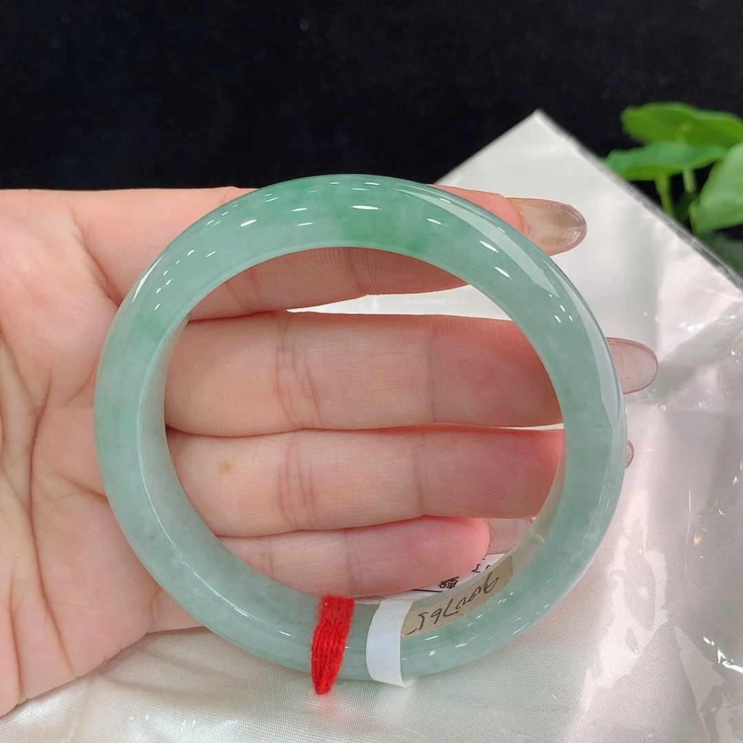 宁***宁翡翠手镯未镶嵌正58