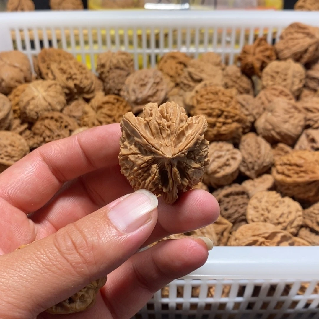 室***香文玩核桃吊坠核桃异形