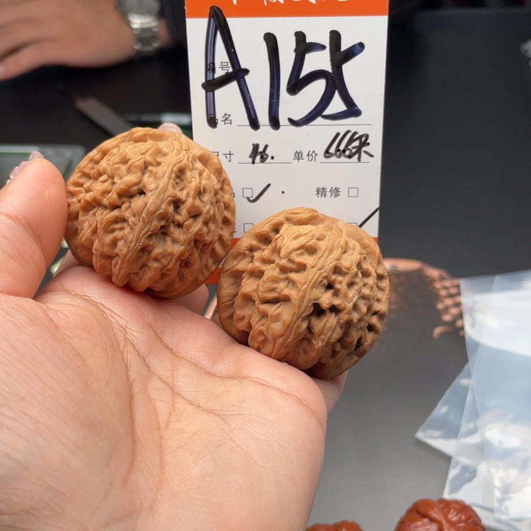 爱***鱼把件文玩核桃46尺寸红锦鲤