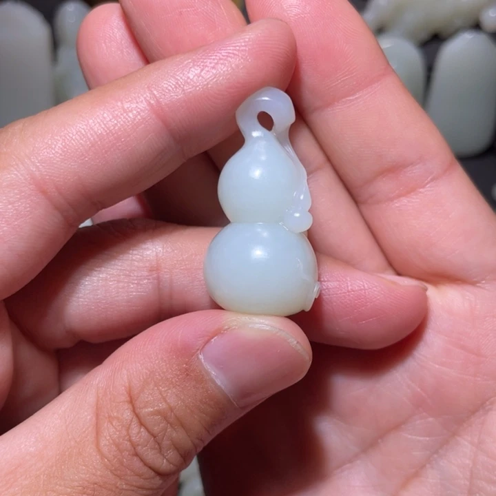 和田玉未镶嵌颈饰用****4