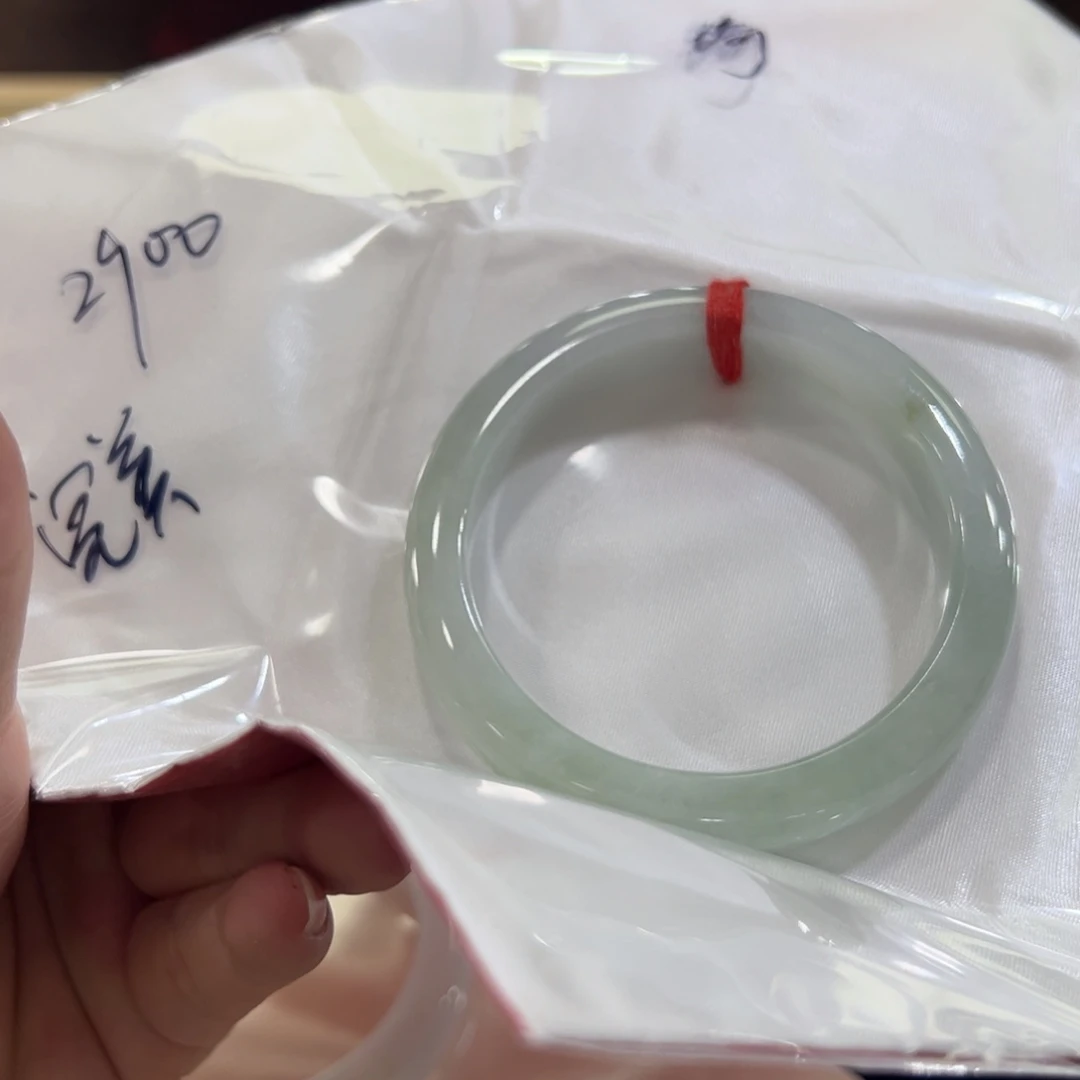 琦***琦翡翠未镶嵌手镯手镯