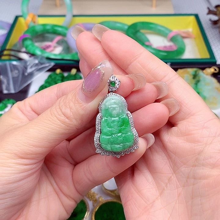 翡翠颈饰银S925镶嵌翡翠