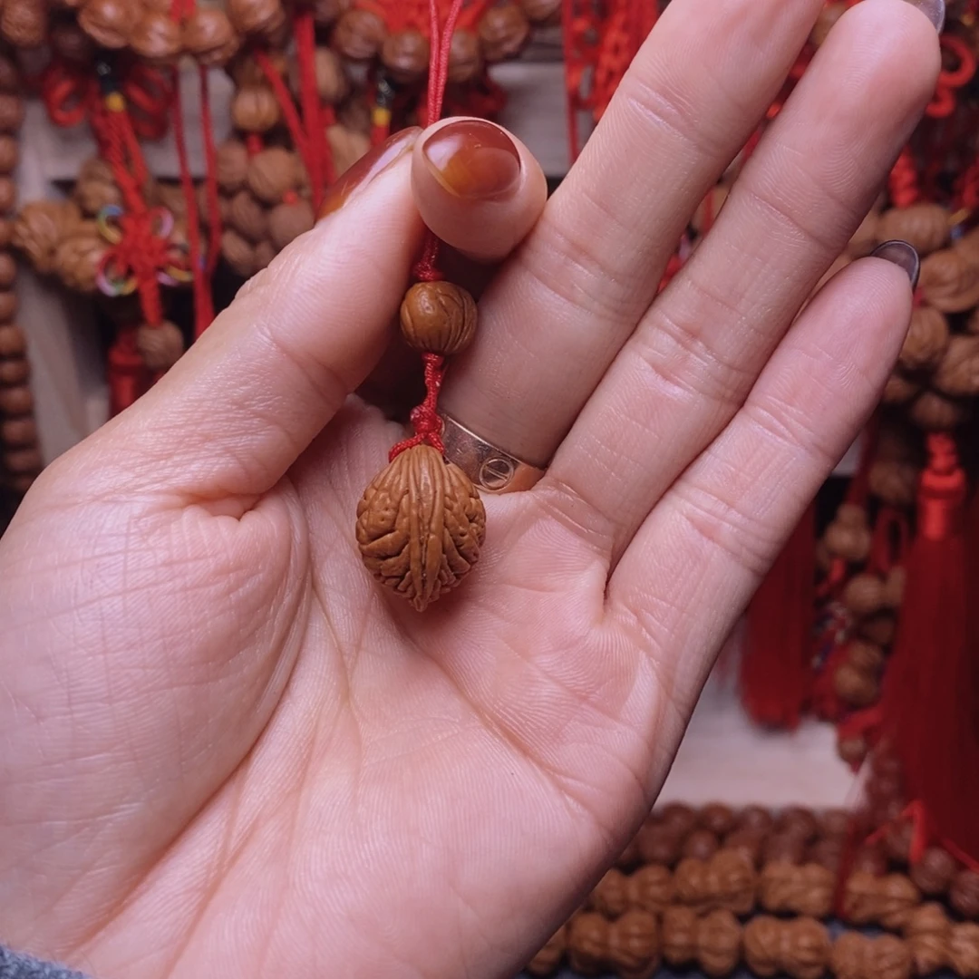 桃核吊坠龙纹桃枭