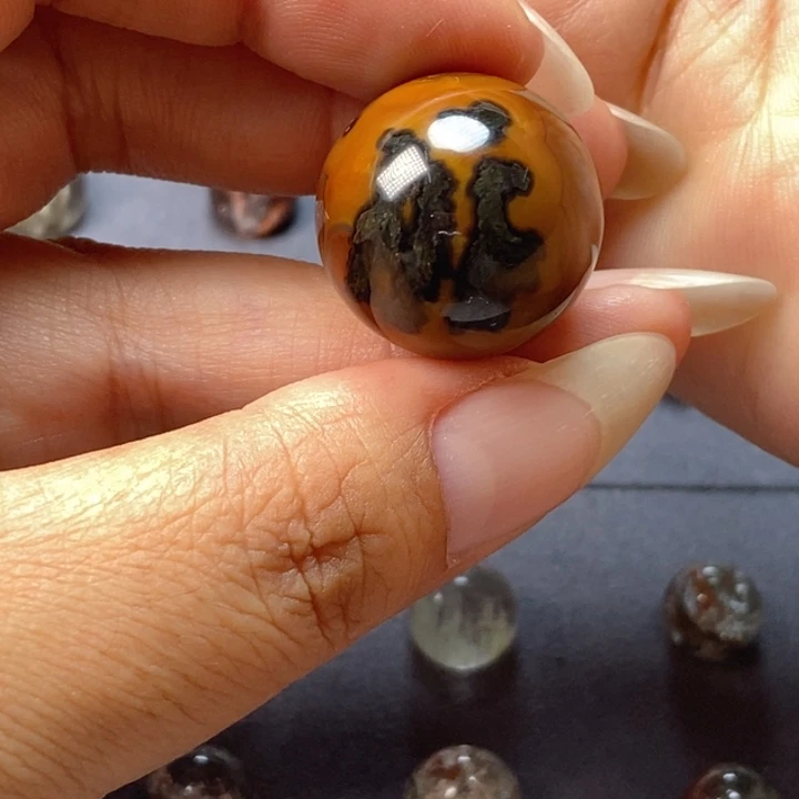 未镶嵌颈饰玛瑙/玉髓战国红