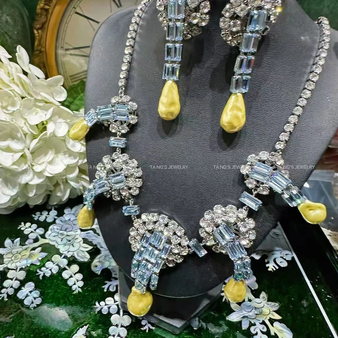 Z1117精致满镶黄色吊坠饰品