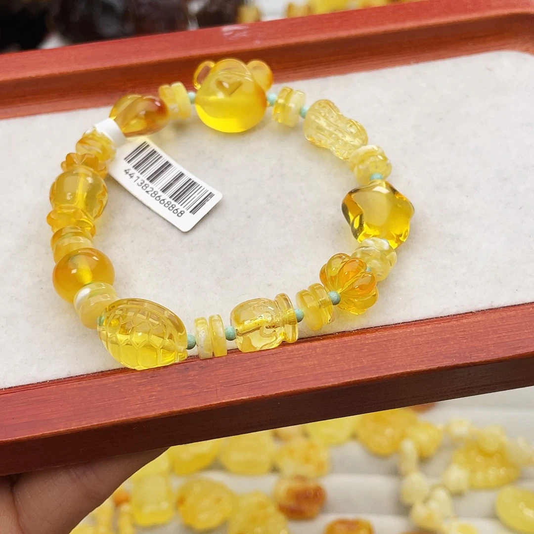 琥珀未镶嵌吊坠(赠链)