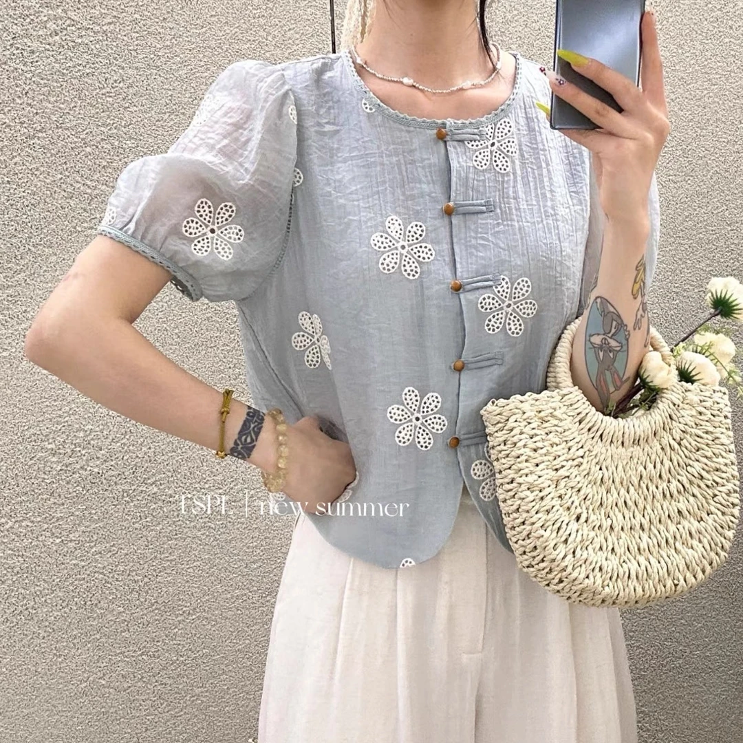 【YA JUN JIA】88176天使飘临夏季韩版圆领刺绣宽松百搭短袖衬衫