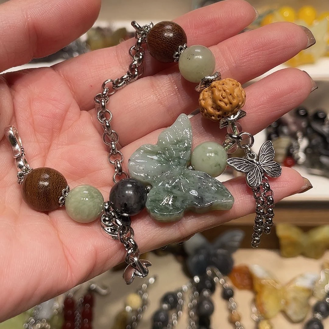 蛇纹石玉合金颈饰