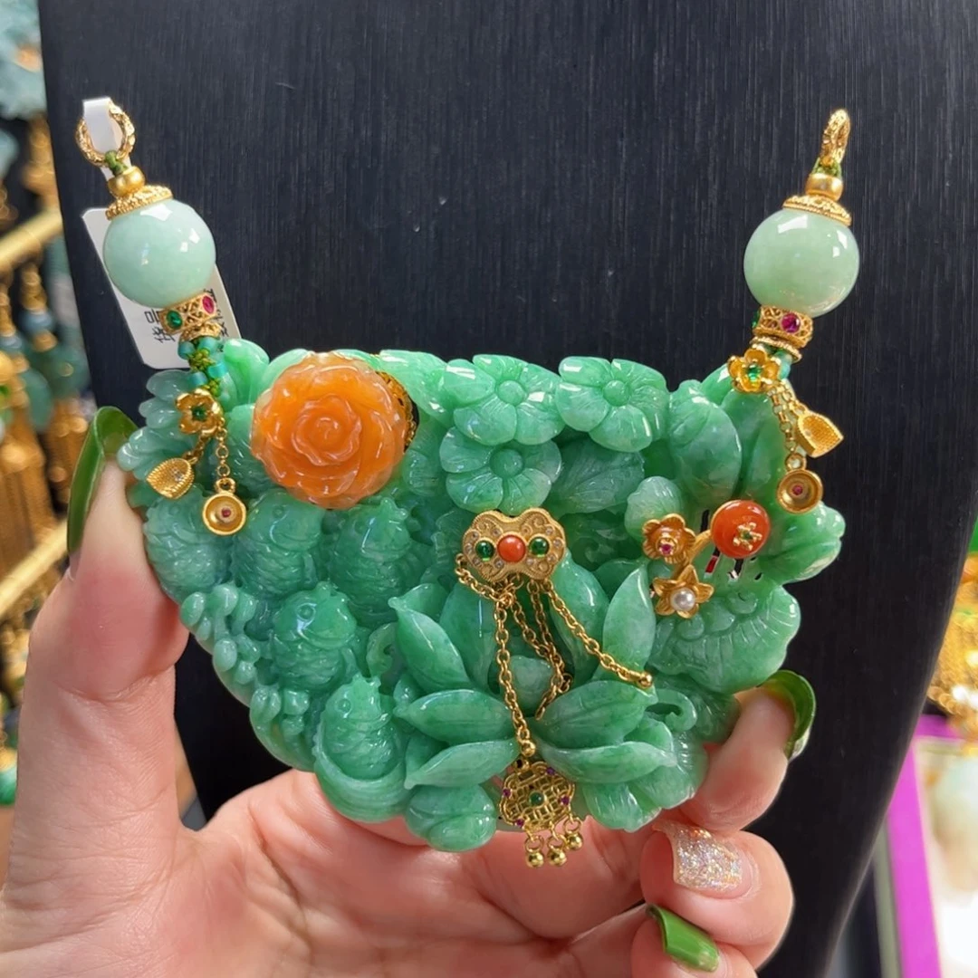 【闪购商品】翡翠吊坠(不含链)未镶嵌，