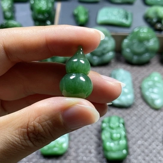 【闪购商品】颈饰未镶嵌和田玉