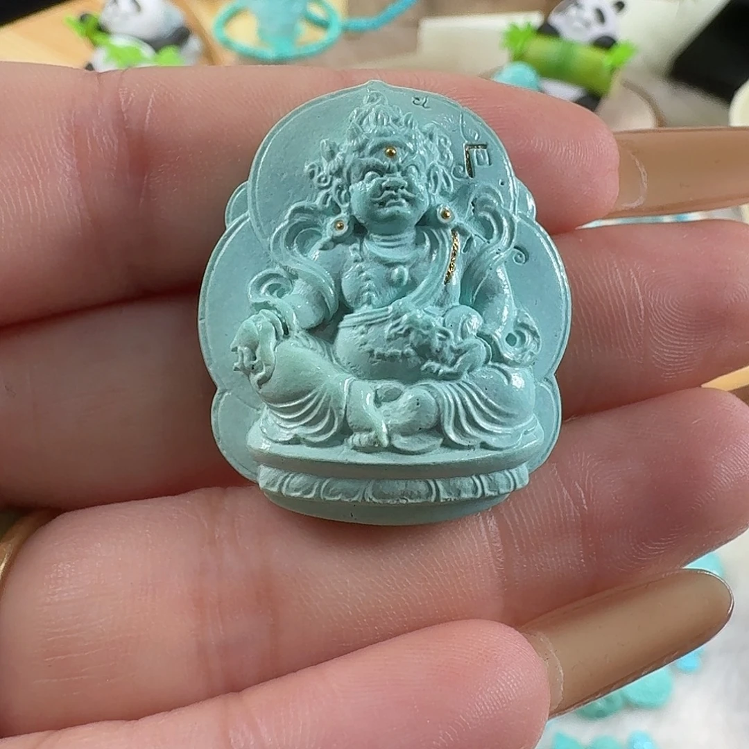 王****绿松石未镶嵌颈饰