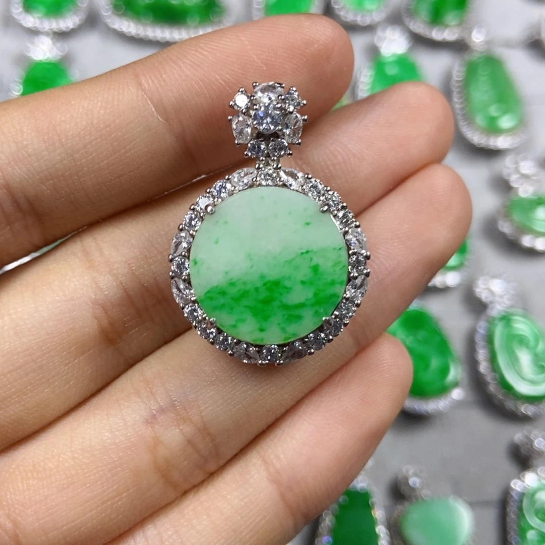 颈饰未镶嵌翡翠圆