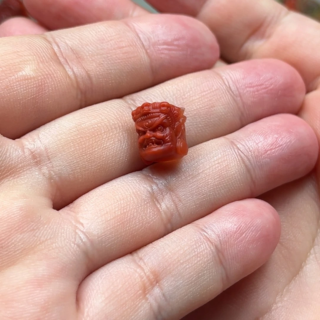 未镶嵌配饰南红玛瑙