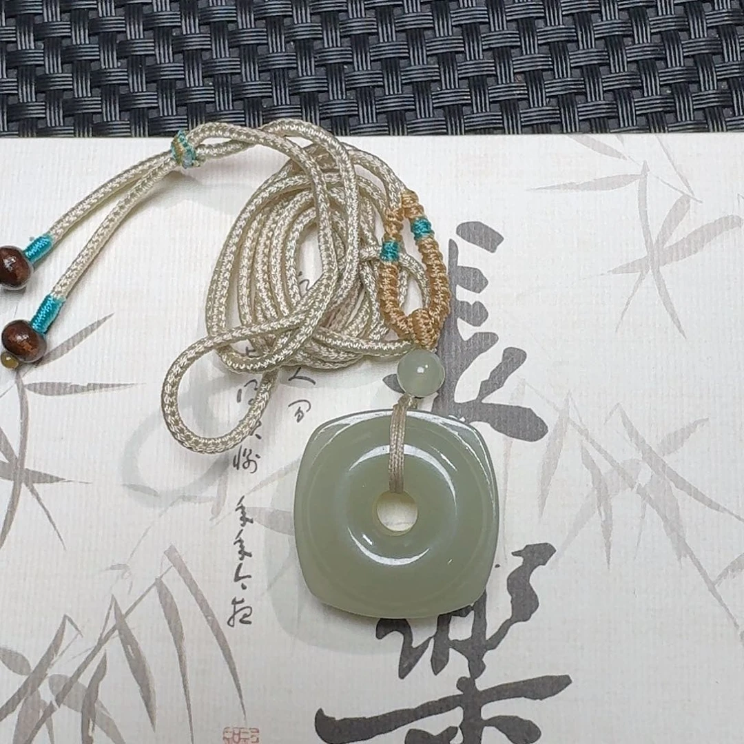 *****和田玉未镶嵌吊坠(不含链)方糖，赠绳