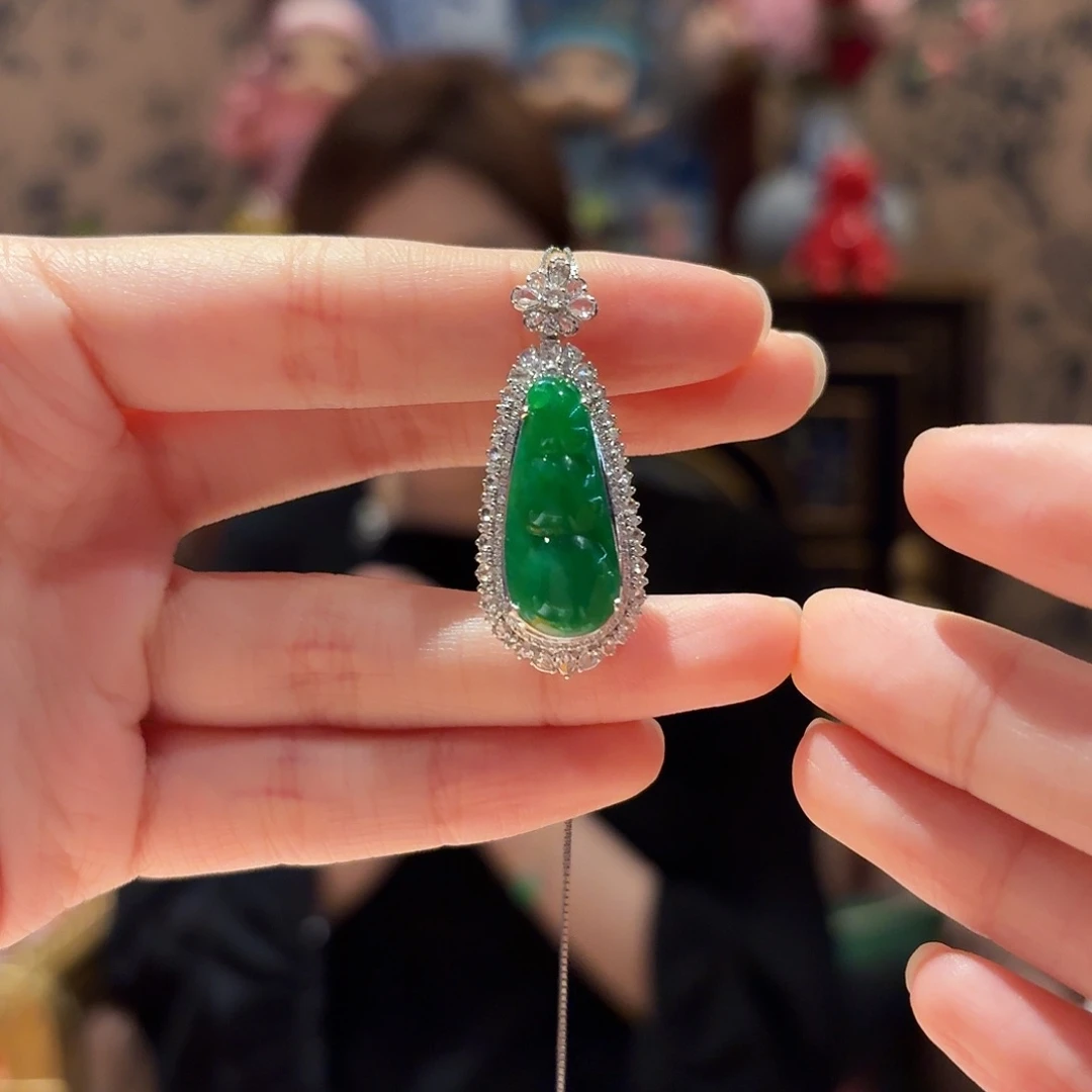 翡翠吊坠(赠链)18K金镶嵌