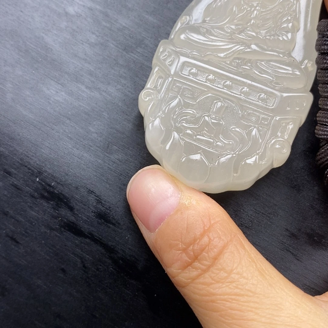 石英质玉（黄龙玉）颈饰未镶嵌