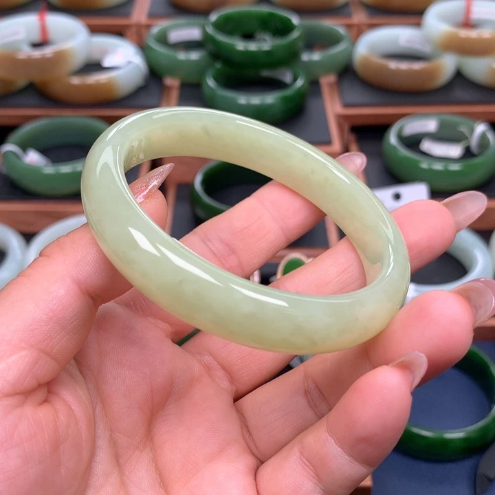 和田玉手镯未镶嵌6061圈口