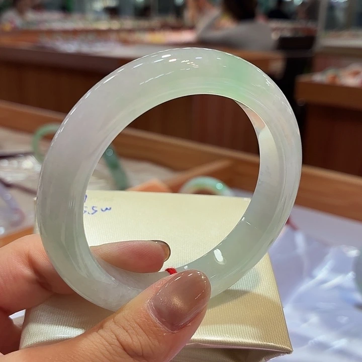 翡翠未镶嵌手镯57.5圈口