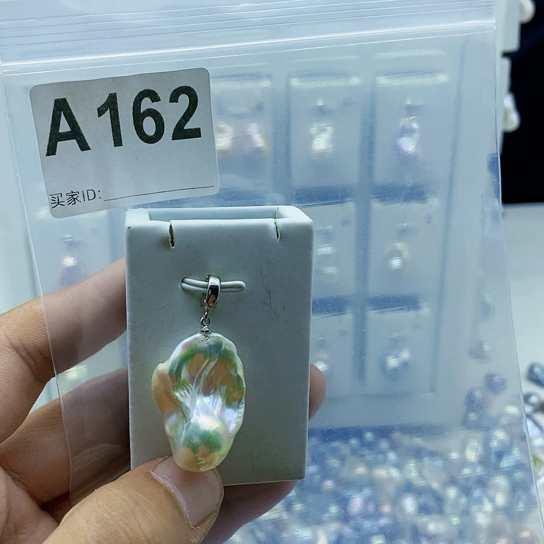 淡水珍珠合金颈饰