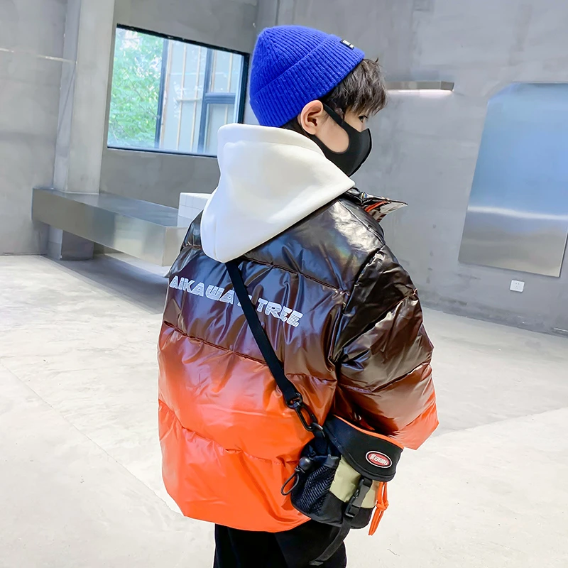 【悠悠耀选】韩版潮流酷帅男童冬装渐变色红色炸街羽绒K234YRF3936