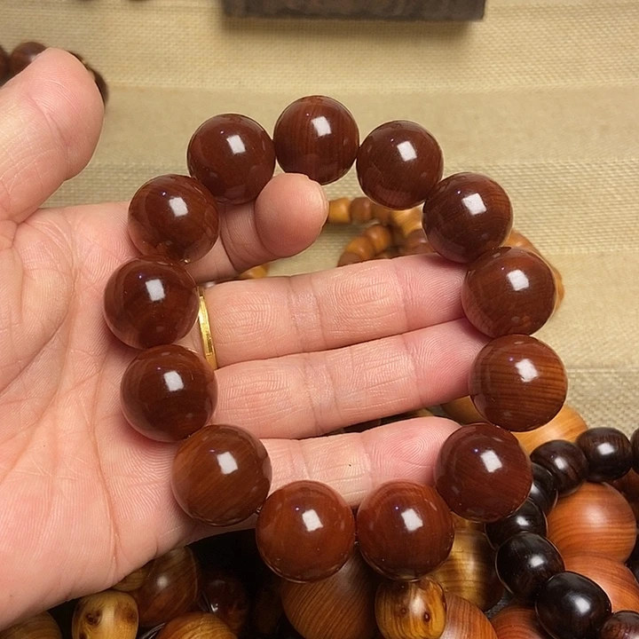 启***表柏木（崖柏）无事牌太行崖柏上树