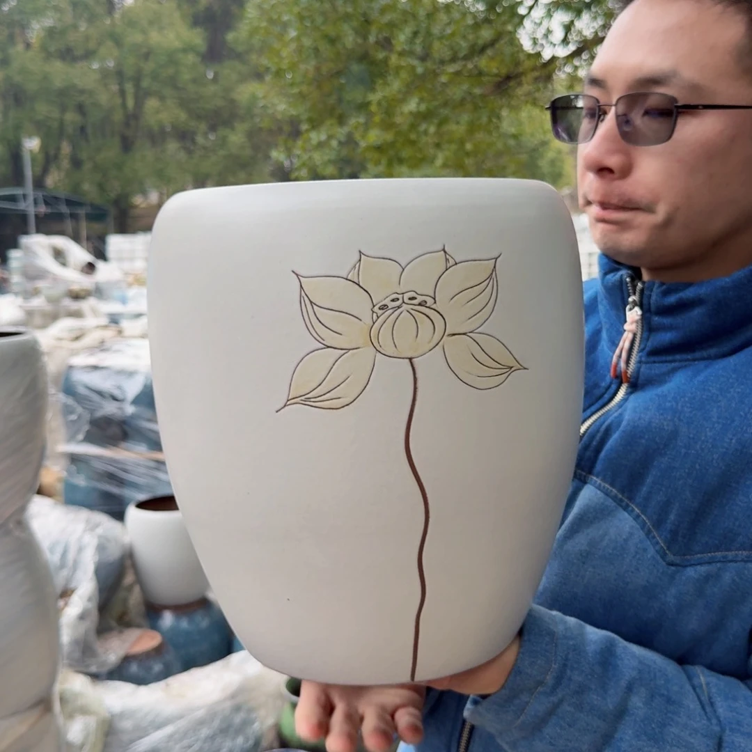 紫砂摆件口25高30（一个莲花白