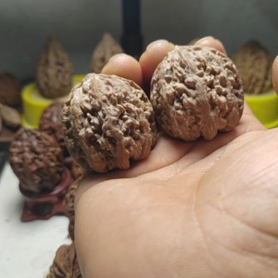 把件文玩核桃豆粒纹虎头