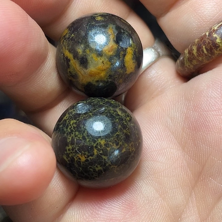 黑金刚萤石（处理）老*