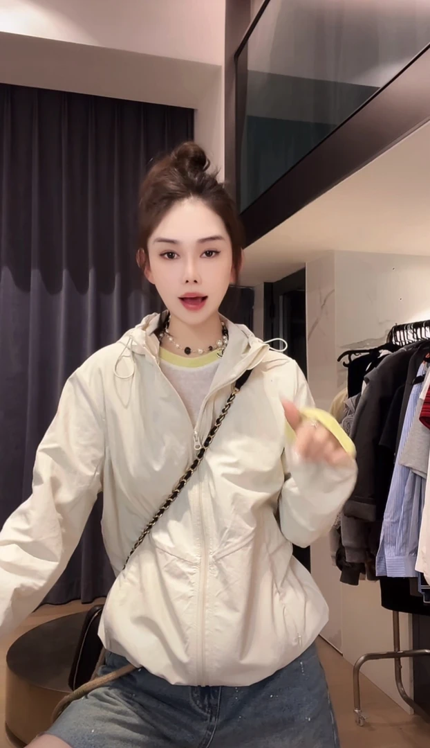 休闲百搭薄小外套户外女士薄款时尚运动