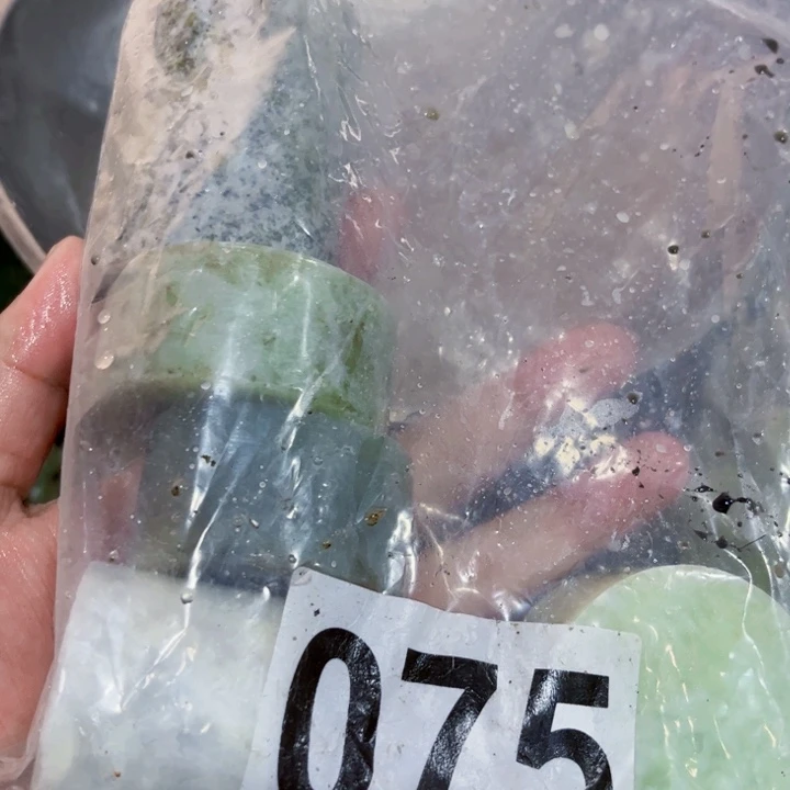 蛇纹石玉未镶嵌岫玉