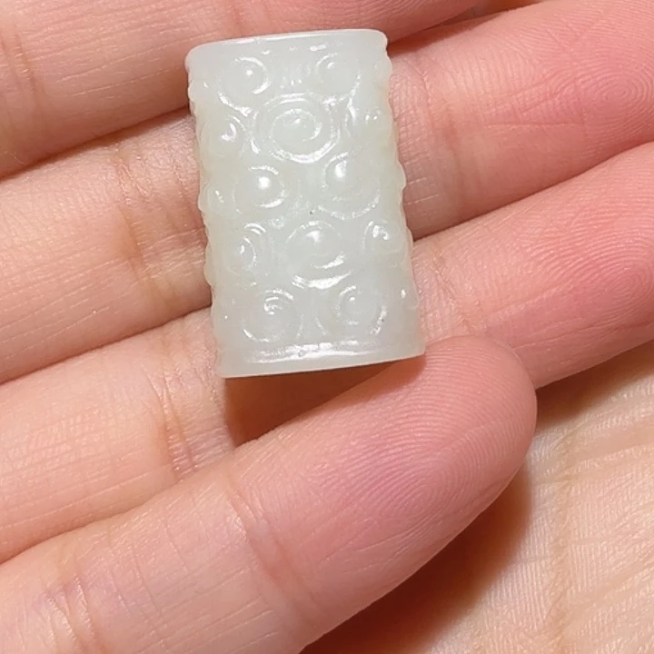 书***阅和田玉（糖玉）未镶嵌挂件