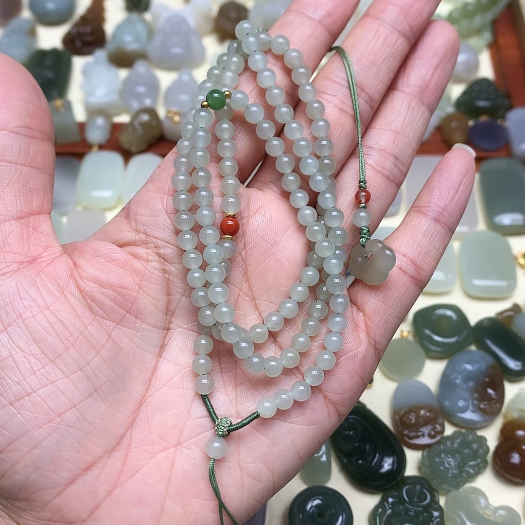 和田玉未镶嵌颈饰删**忆