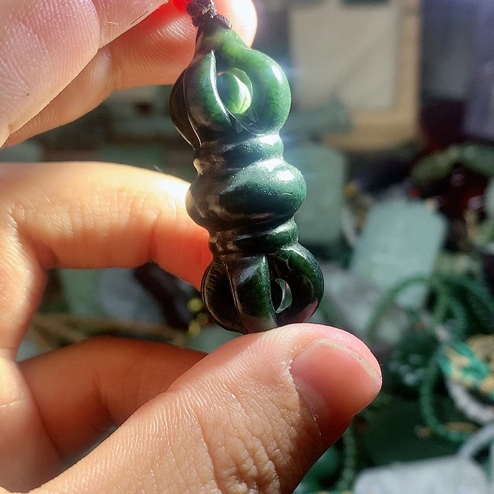 未镶嵌和田玉挂件