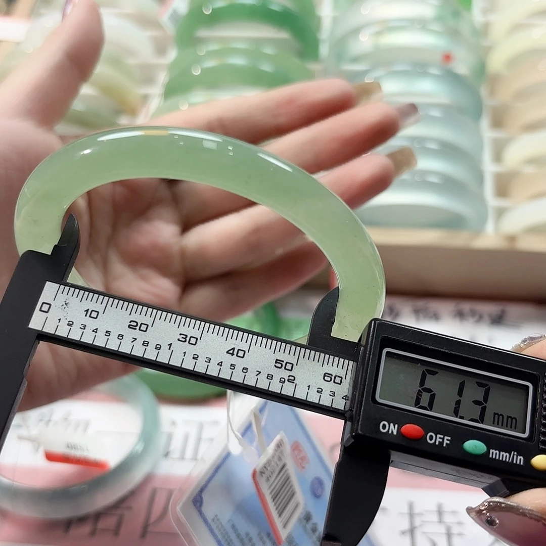 石英质玉未镶嵌手镯24