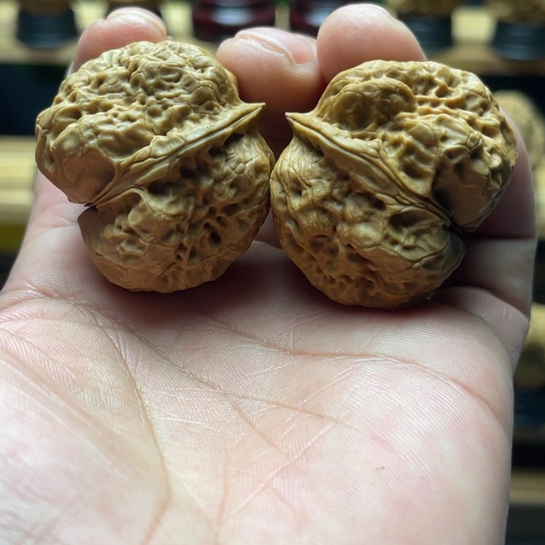 核桃38mm古玉金蟾