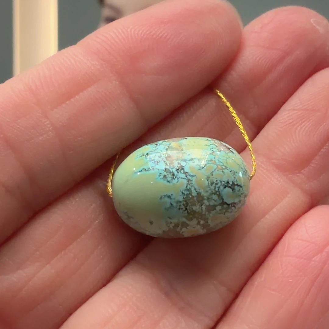 绿松石未镶嵌颈饰