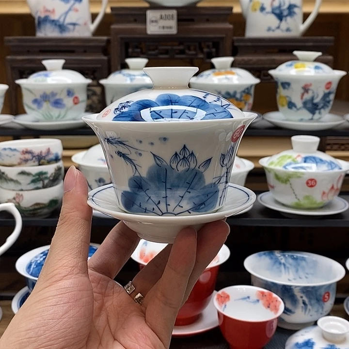 手绘荷花清趣盖碗140cc釉下彩微瑕福利款