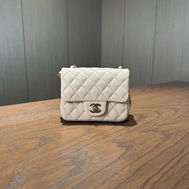 99新 Chanel/香奈儿 Chanel香奈儿 方胖子斜挎包 31开 尺寸16x13
