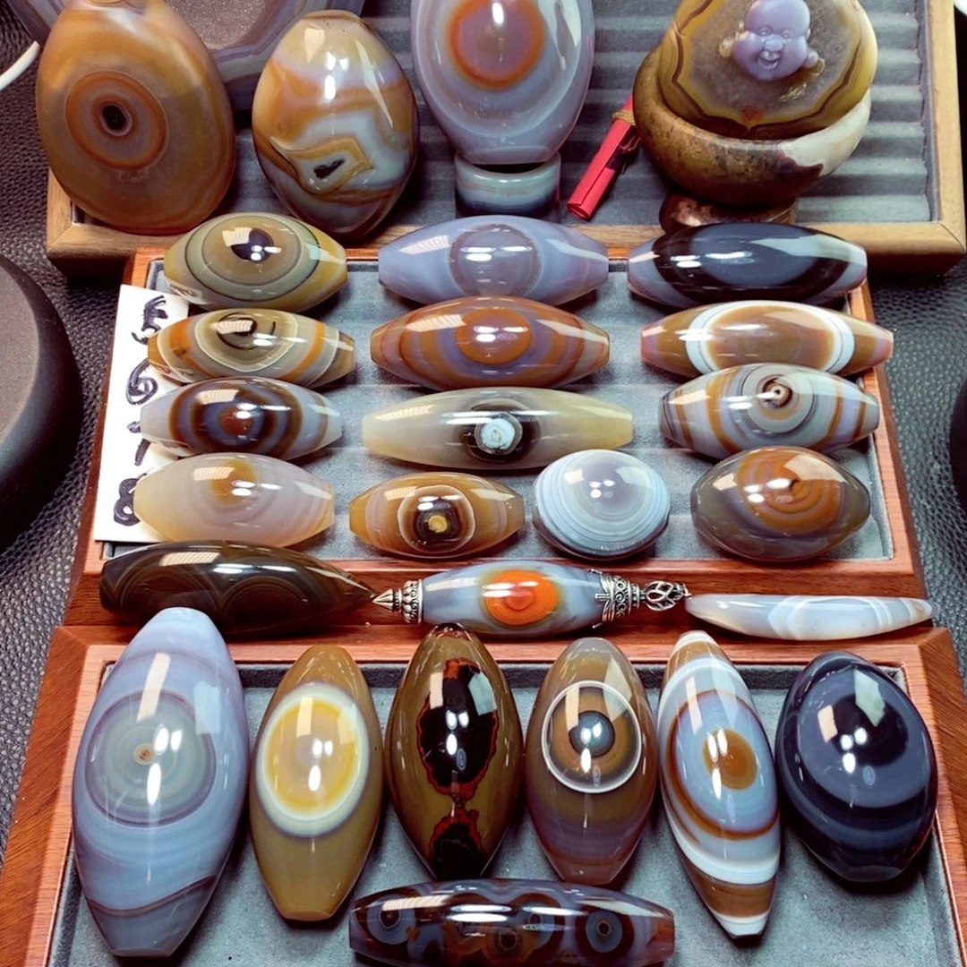 玛瑙/玉髓未镶嵌珠宝奇石