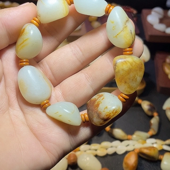 和田玉未镶嵌手链