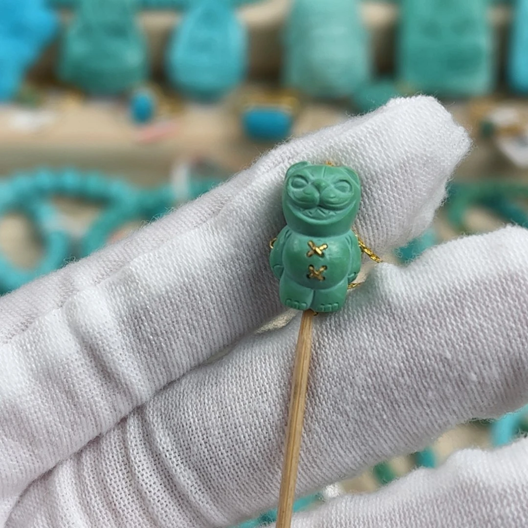 未镶嵌绿松石暴力熊