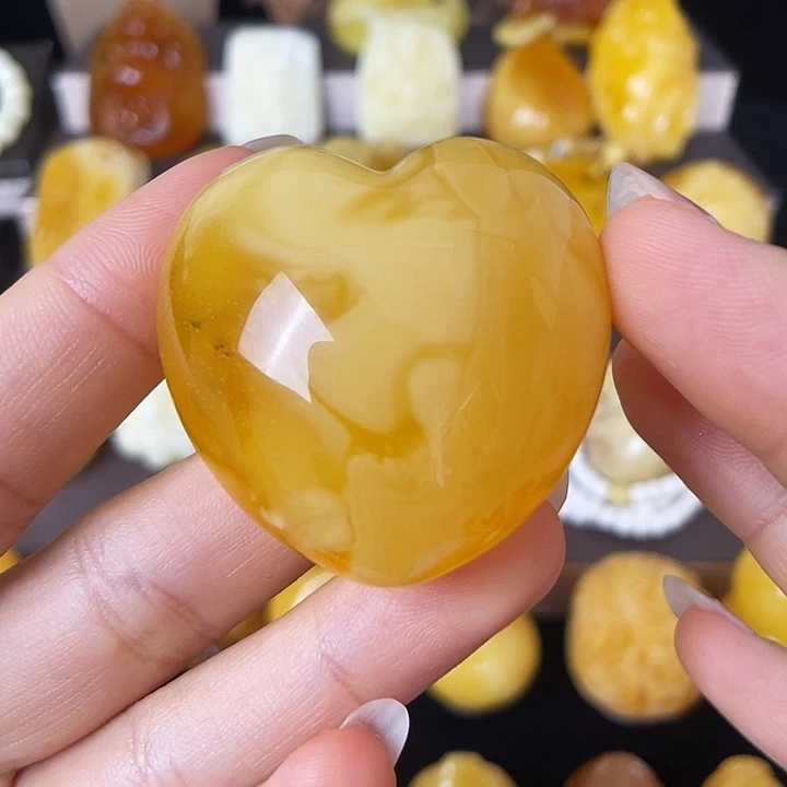 琥珀未镶嵌珠宝奇石