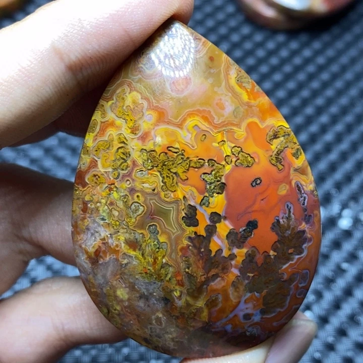 玛瑙/玉髓颈饰未镶嵌一*奕