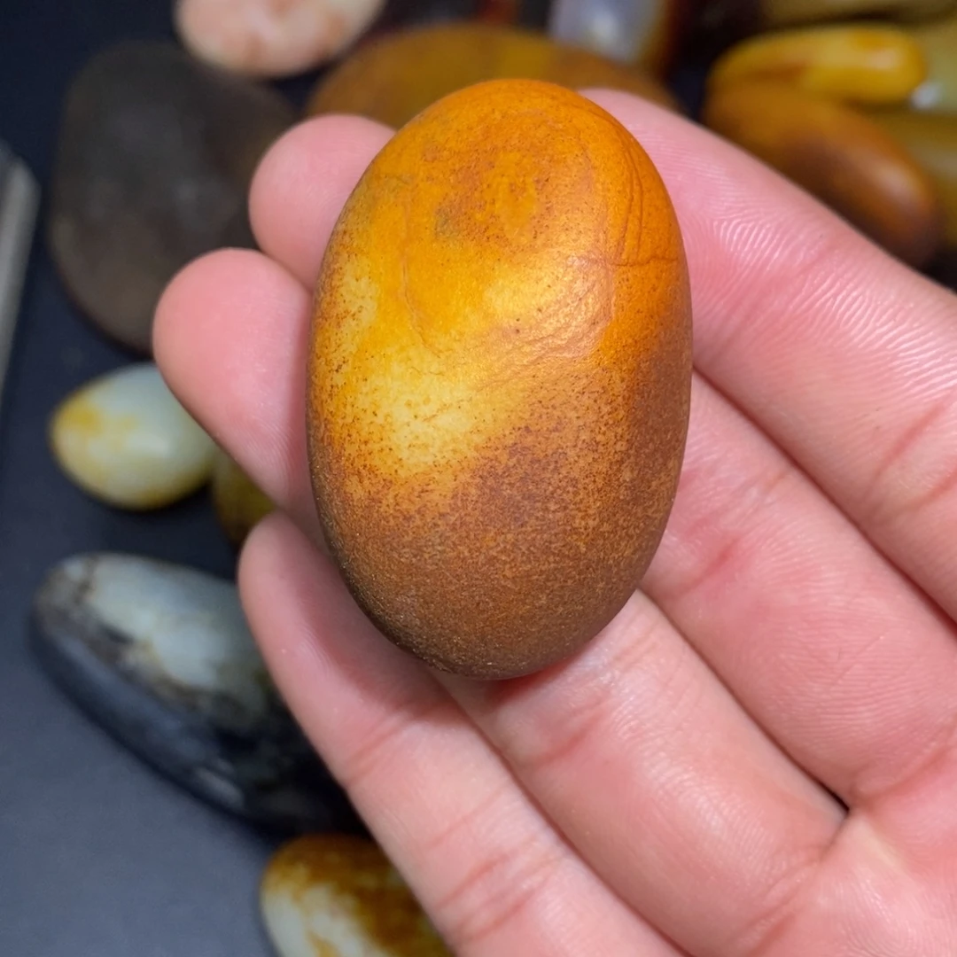 和田玉未镶嵌珠宝奇石