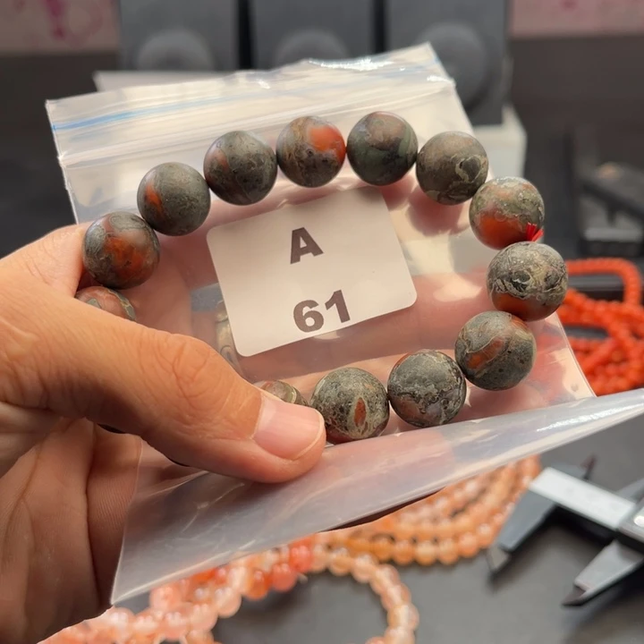 南红玛瑙未镶嵌多样性发货默认微瑕15mm